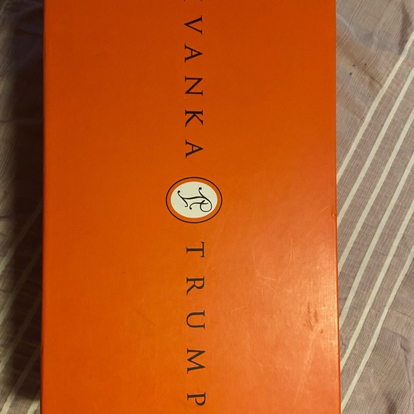 Women’s dress shoes sz 8.5-10 - Picture 10 of 16